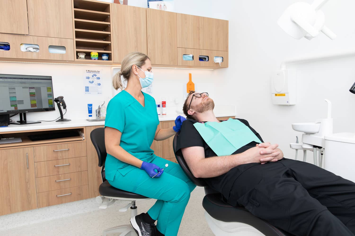 High Quality Dental Scrubs New Zealand Dental Uniform Supplier